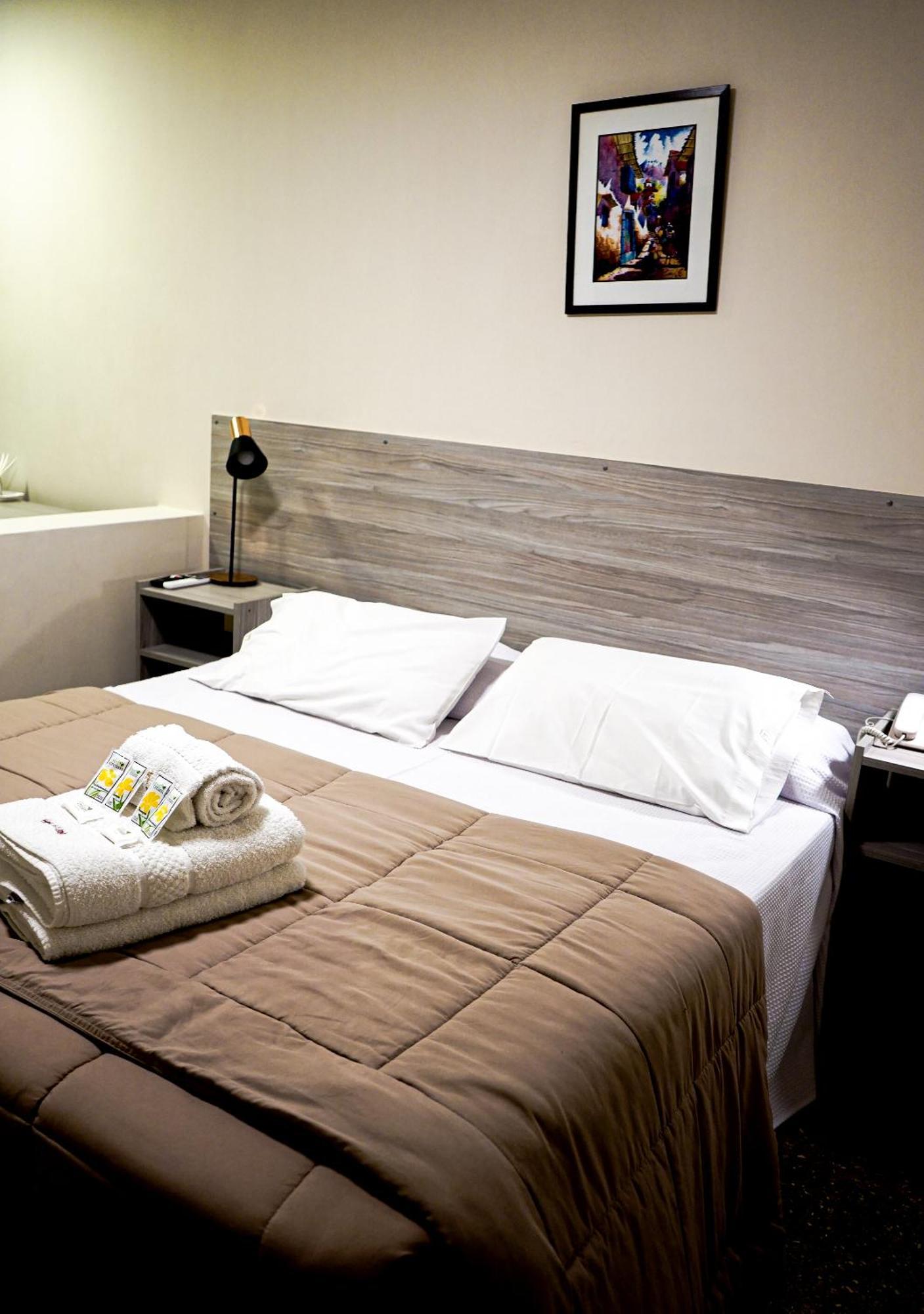 Gs Hotel Salta Quarto foto